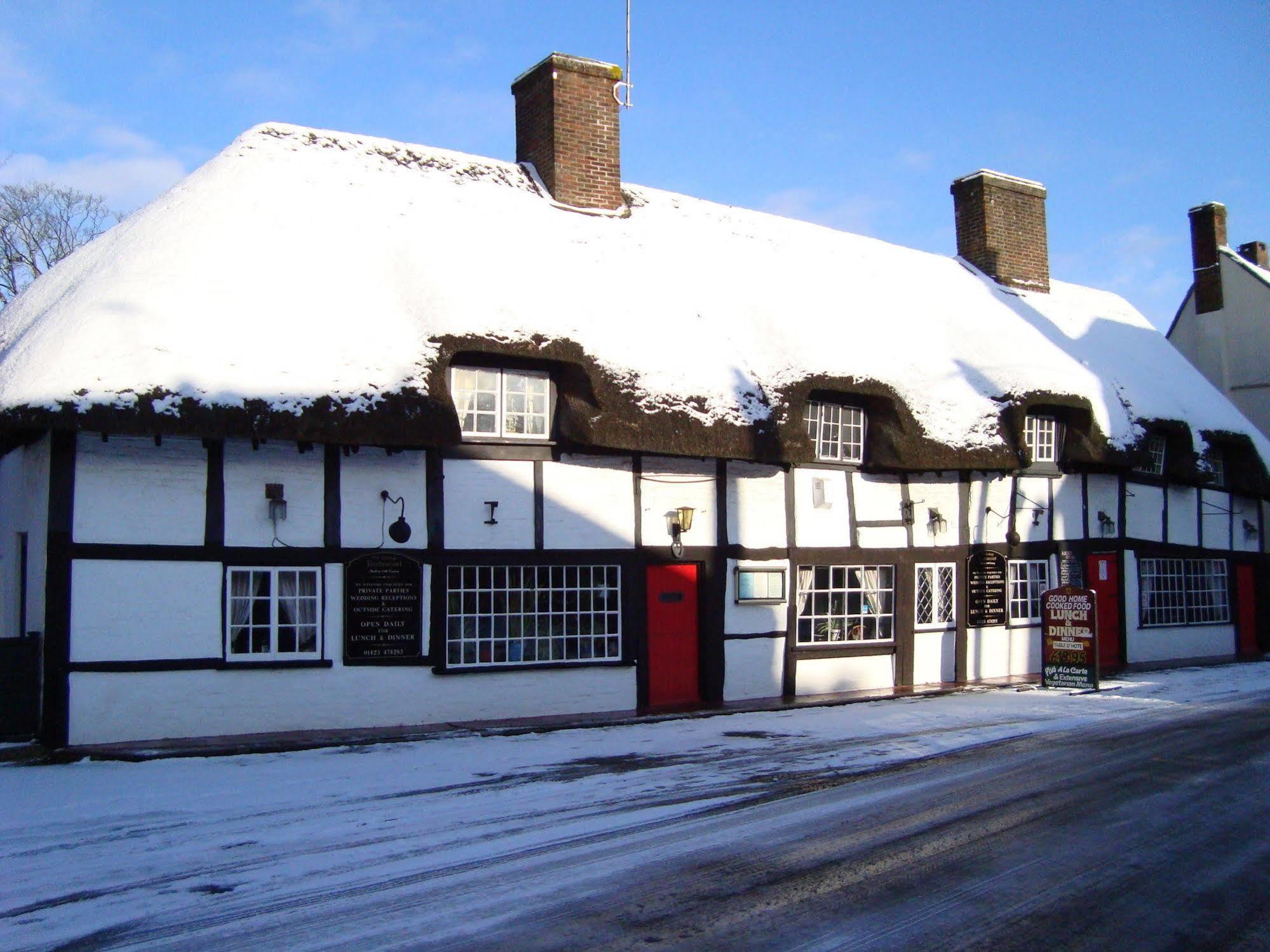 Avon Accommodation Ringwood Exterior foto