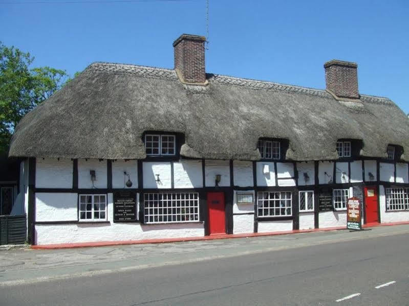 Avon Accommodation Ringwood Exterior foto